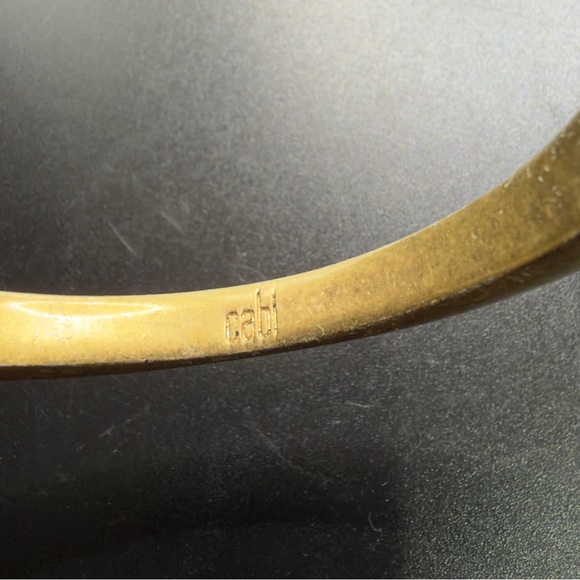 Cabi Jade Gold Tone clamper bangle bracelet - Picture 4 of 8